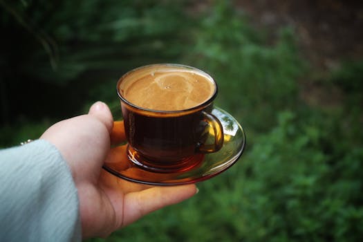 Rooibos vs matcha when moving away from coffee: which one actually fits your life?
